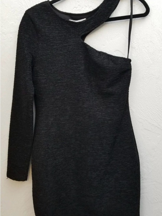 BCBGeneration Dresses & Skirts - BCBGeneration Black One-Shoulder Asymmetrical Dress
